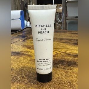 3/$15🩶Mitchell and Peach Body Soufflé